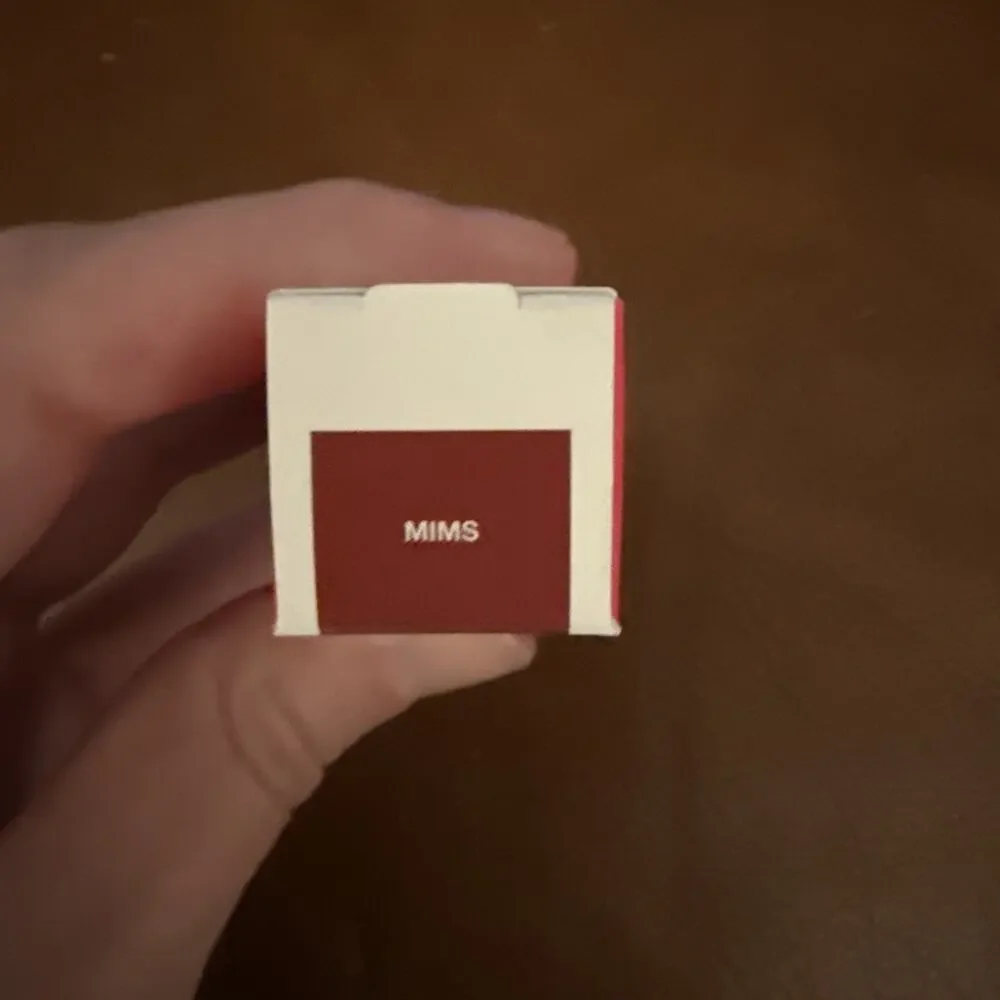 New Dibs Go To Glossy Balm In MIMS Mauve Lipgloss